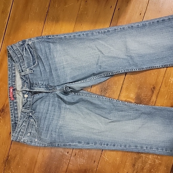 Levi Strauss Bootcut Jeans - Picture 1 of 8